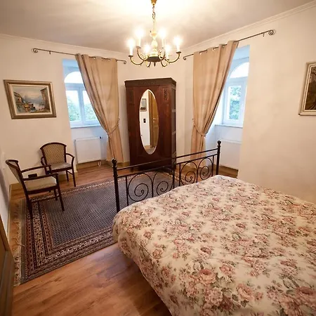 بيت ضيافة Chateau Neufays *