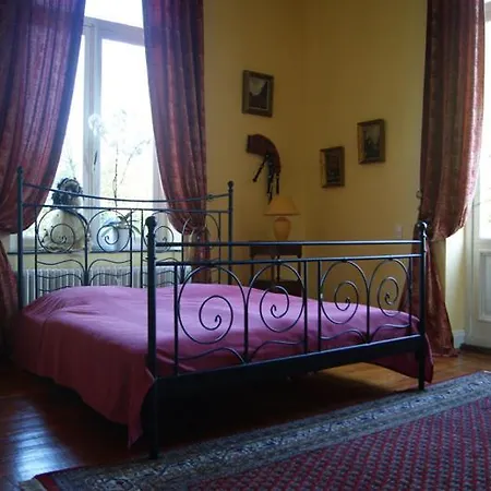 Chateau Neufays Πανσιόν 4*