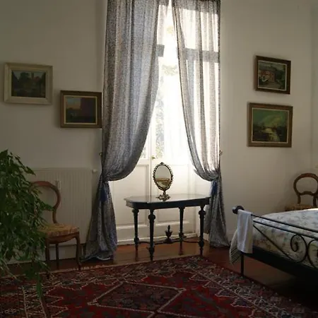 Chateau Neufays Πανσιόν 4*