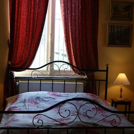 Chateau Neufays Guest house