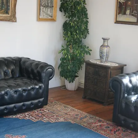 Πανσιόν Chateau Neufays 4*