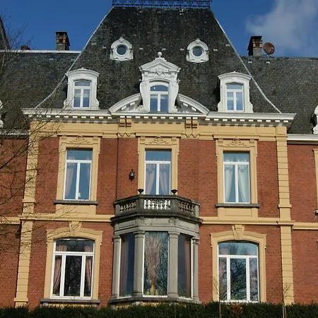 Gæstehus Chateau Neufays 4*