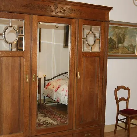 Chateau Neufays Guest house
